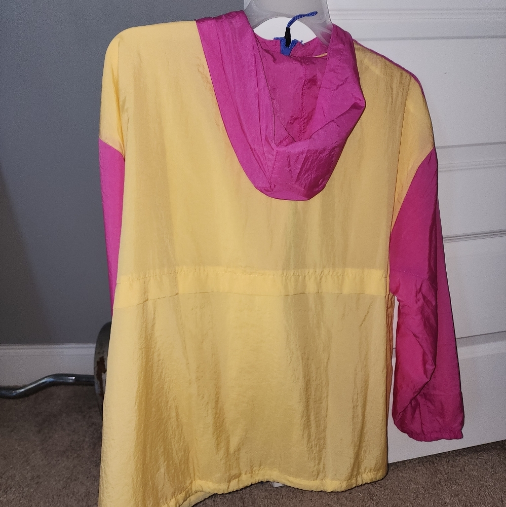 Windbreaker - Picture 7 of 7